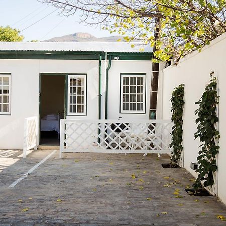 De Kothuize 4 Apartamento Graaff-Reinet Exterior foto